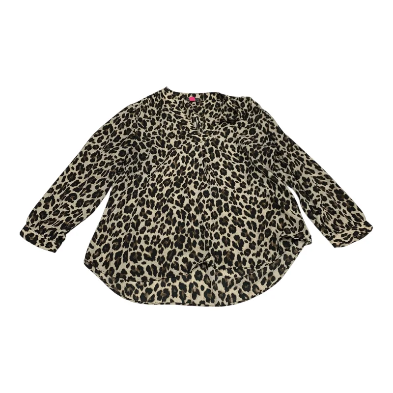 Blouse Long Sleeve By Vince Camuto In Animal Print, Size: S