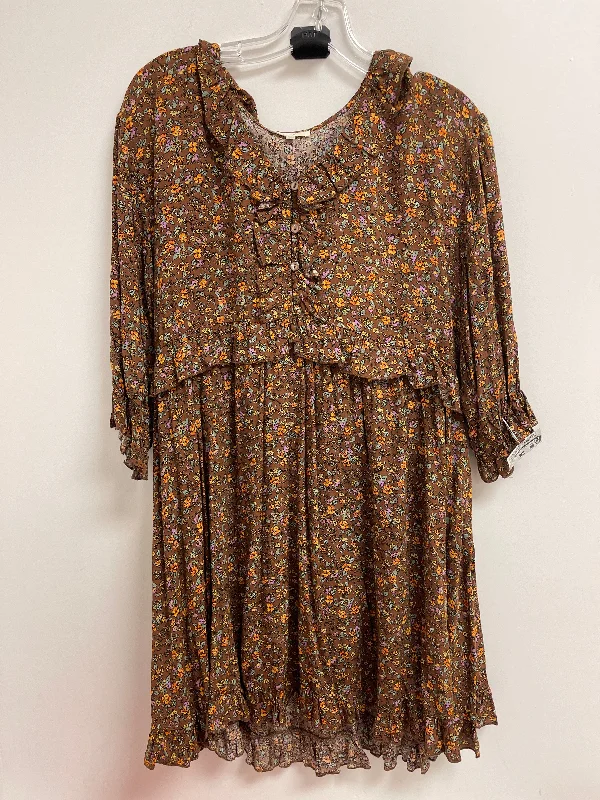 Brown Dress Casual Short Easel, Size M