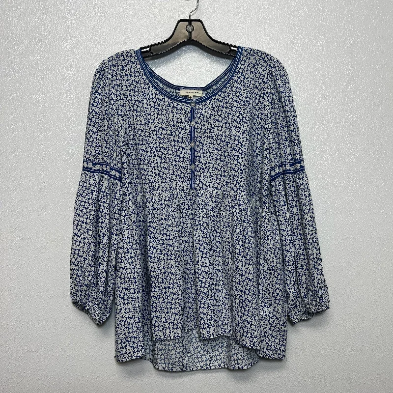 Top Long Sleeve By Max Studio In Blue White, Size: S